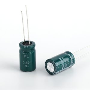 High frequency low resistance plug-in electrolytic capacitor
